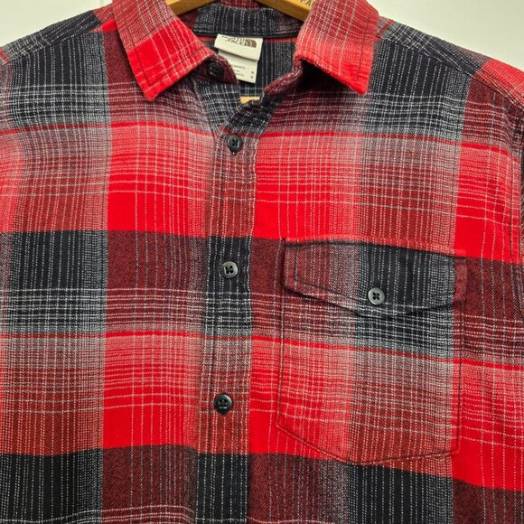 The North Face Men's Flannel Red Black Gray Medium Outdoor Hiking Fishing - Picture 3 of 11